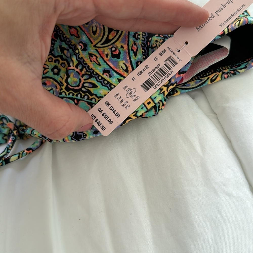 Push Up Victoria Secret Swimsuit Top Ruffle 34D - Picture 3 of 5